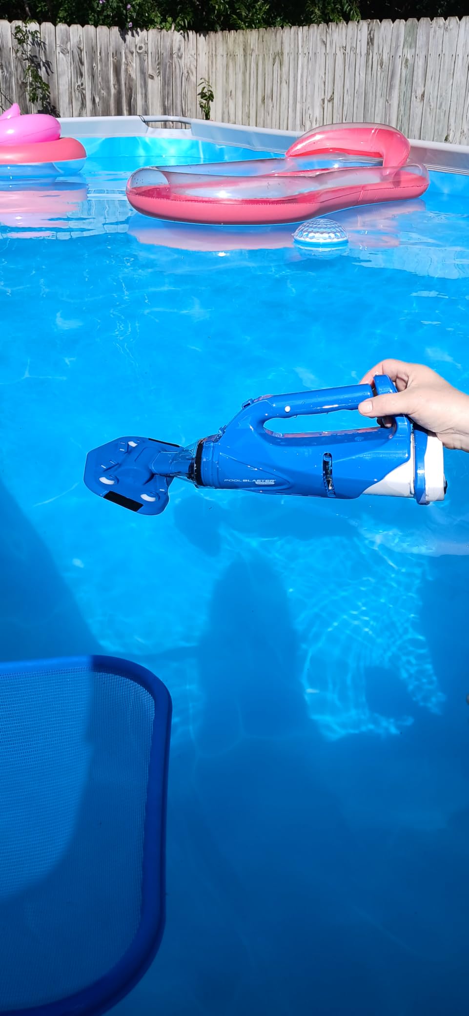 POOL BLASTER Catfish Cordless Pool Vacuum for Spot-Cleaning, Hot Tubs & Spas, up to 45 Min Runtime, Quick, Efficient, Handheld Rechargeable, Swimming Pool Cleaner, Above Ground & Inground Pool Steps customer photo 1