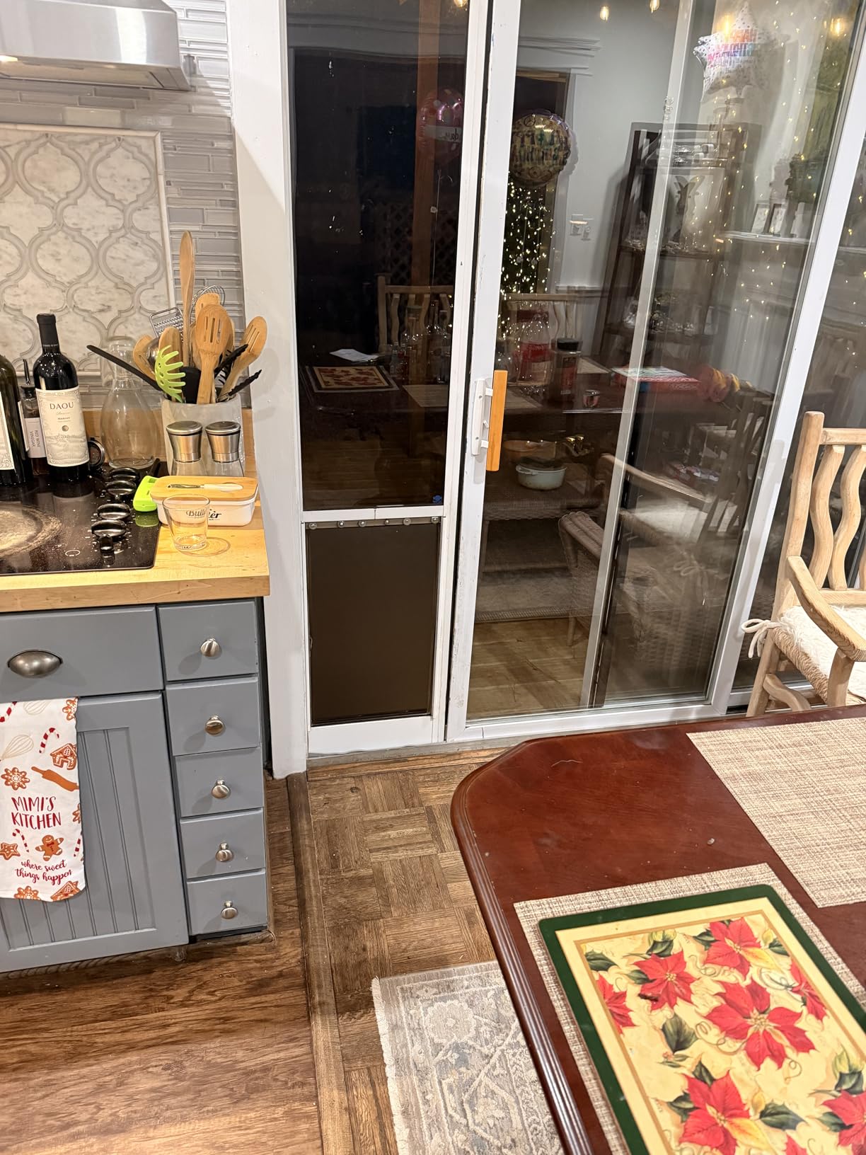 PetSafe Sliding Glass Pet Door, 1 Piece, Large Dogs to 100 lbs, White customer photo 2