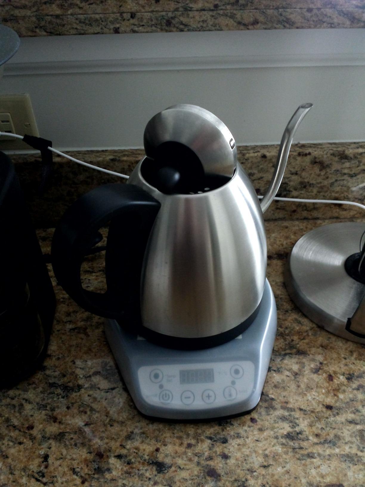 Bonavita 1L Digital Variable Temperature Gooseneck Electric Kettle for Coffee Brew and Tea Precise Pour Control, 6 Preset Temps, Café or Home Use, 1200 Watt, LED Panel, Stainless Steel customer photo 2