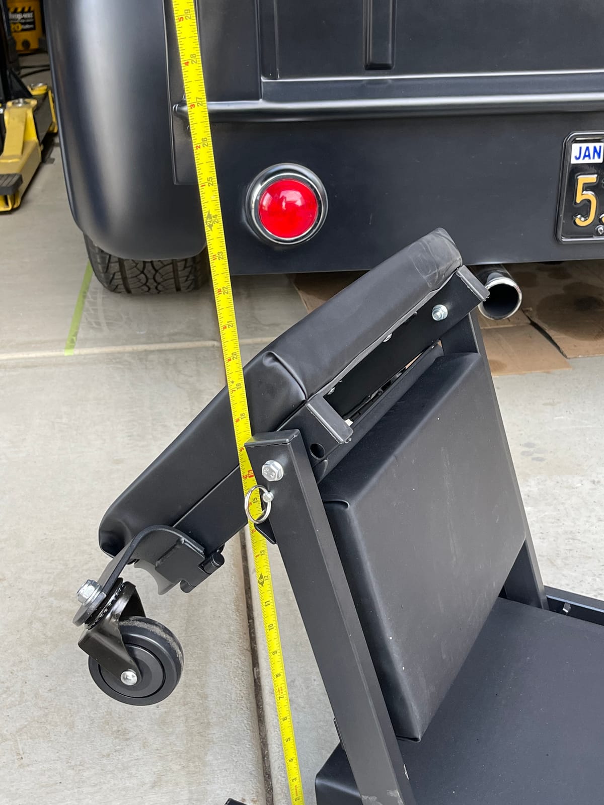 Omega 91452 Black Low Profile Z-Creeper - 450 lbs. Capacity customer photo 1