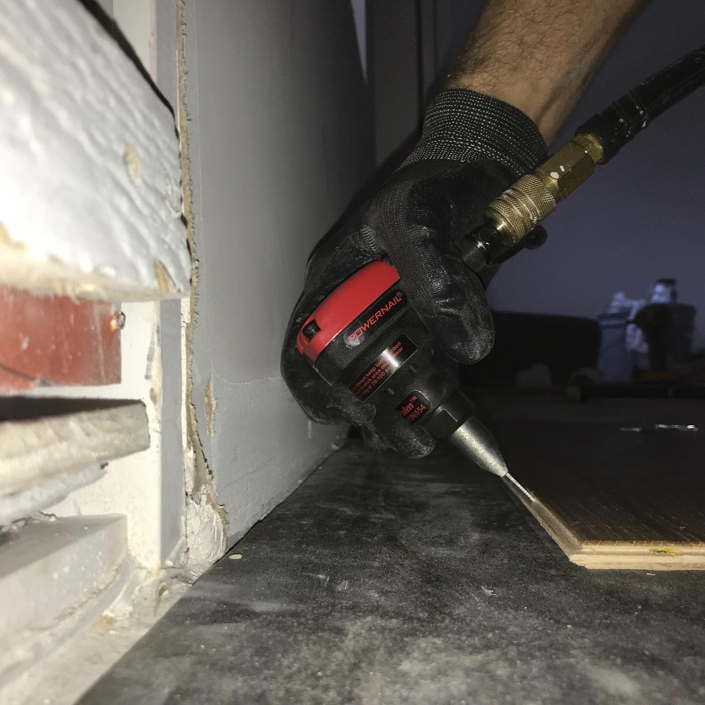 Powernail PALM001 PowerPalm 16/18 Gauge Flooring Cleat Nailer customer photo 1