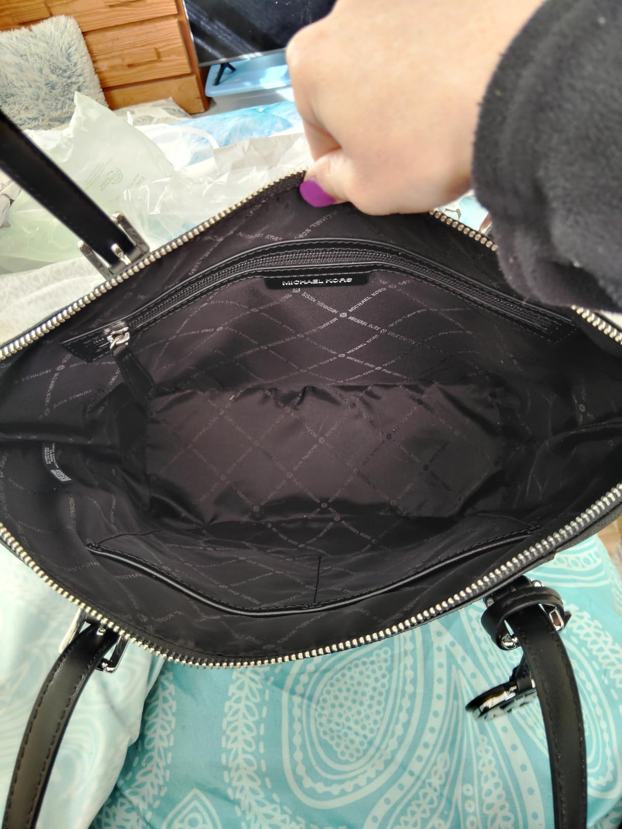 Michael Kors Jet Set Top Zip Tote customer photo 1