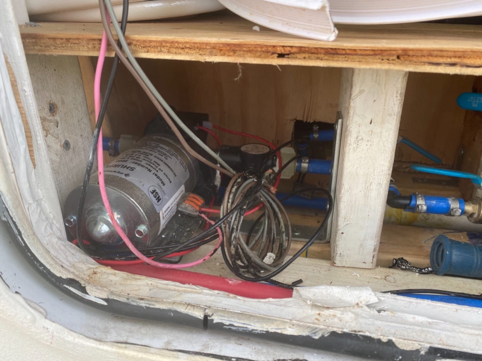 Precitrade Shurflo 2088-554-144 Fresh Water Pump, 12 Volts, 3.5 Gallons Per Minute, 45 Psi customer photo 2