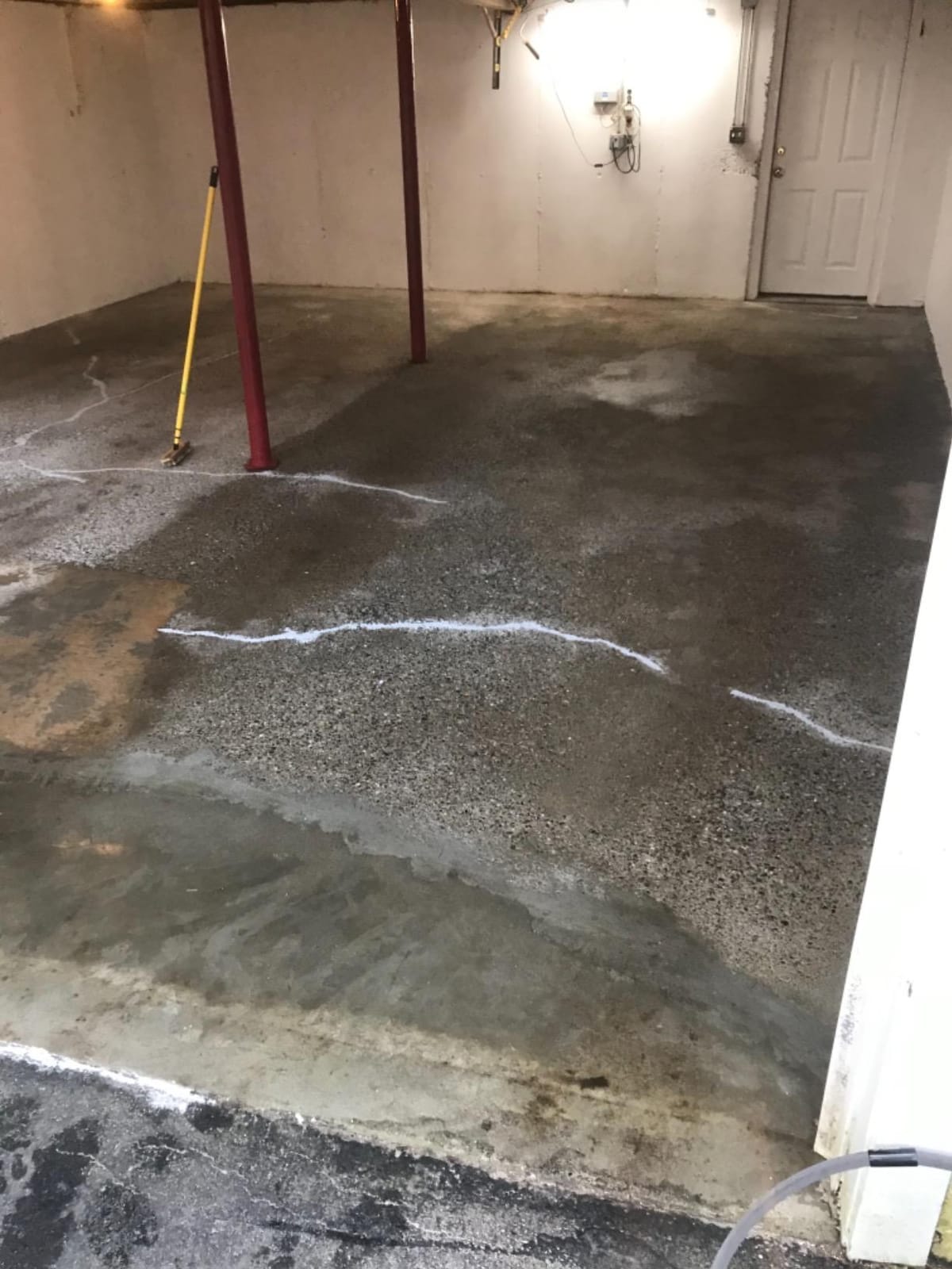 Epoxy Floor Kit – Good Full Kit – Taupe Base with Beige Blend Flake – Covers 500 sq. ft. at 9.7 mils Thickness – Ideal for Garage, Basement, Concrete Floors, and More customer photo 1