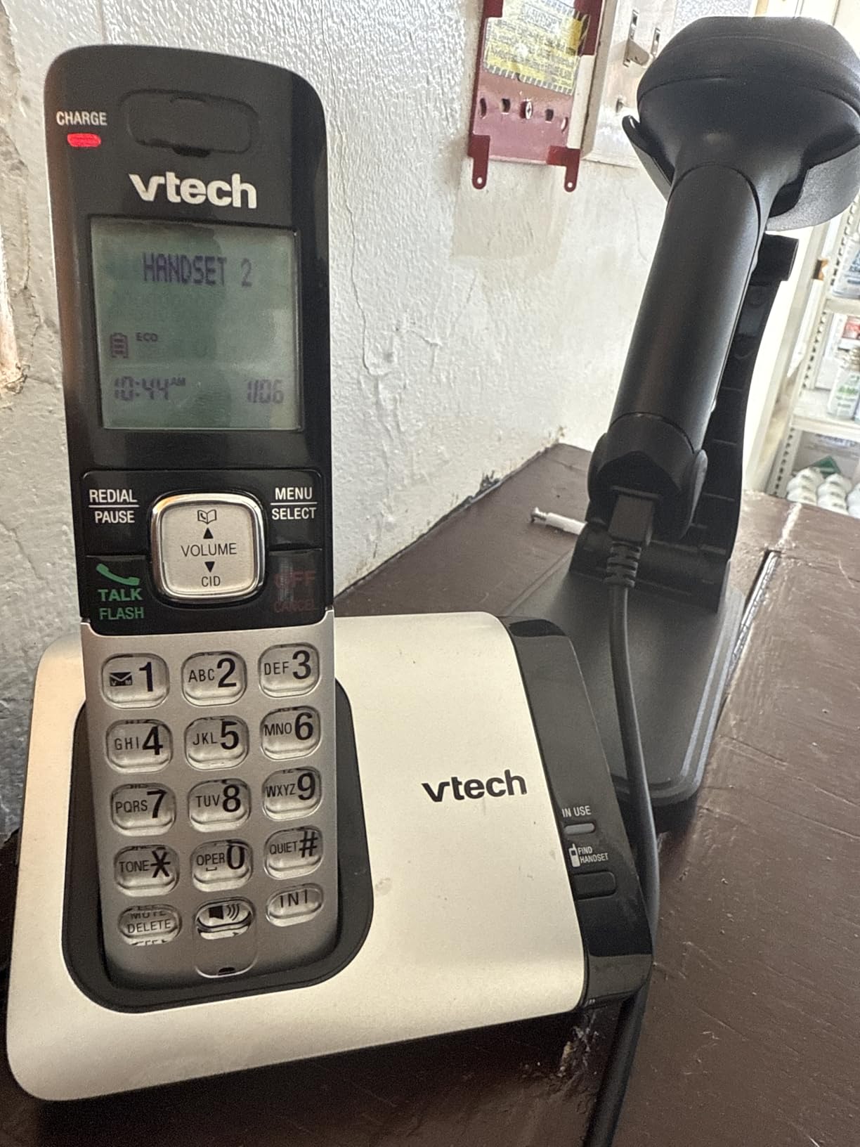 VTech CS6719-2 2-Handset Cordless Phone with Caller ID/Call Waiting, Handset Intercom & Backlit Display/Keypad, Silver customer photo 1