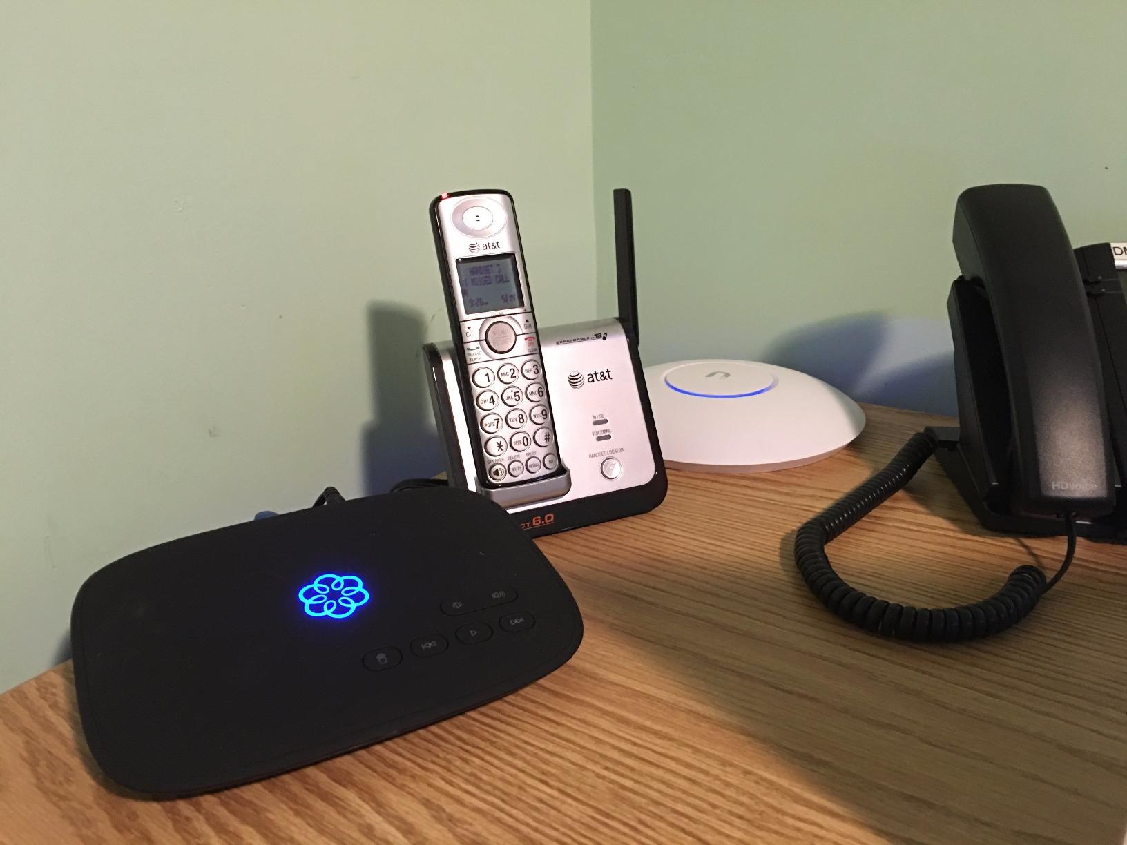 Ooma Telo VoIP Free Internet Home Phone Service: Black customer photo 2