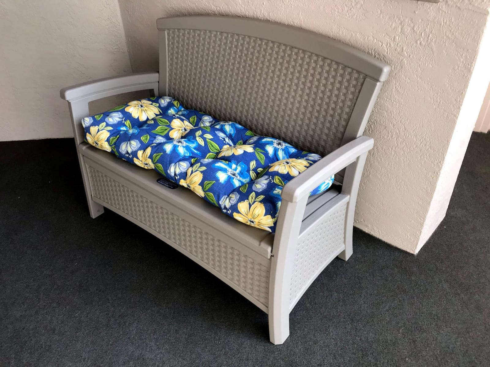 Suncast Outdoor Wicker Love Seat with 23-Gallon Storage, Comfortable Seating for Two, Ergonomic Back Support, All-Weather Furniture for Patio, Deck, and Garden, Java, Made in the USA customer photo 1