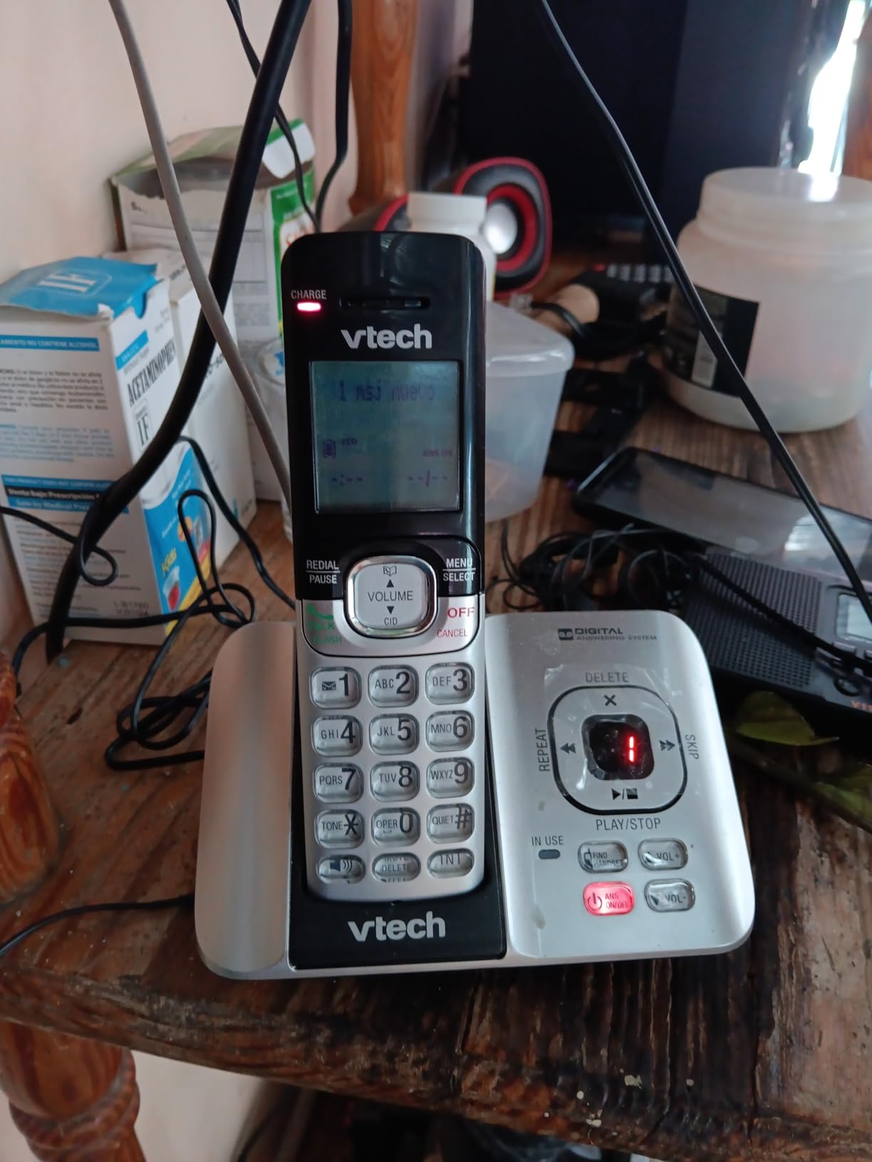 VTech CS6529-4 DECT 6.0 Phone Answering System with Caller ID/Call Waiting, 4 Cordless Handsets, Silver/Black customer photo 2