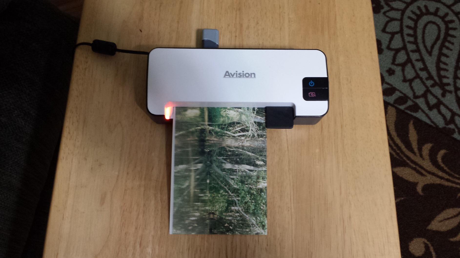 Avision Is15+ Portable Scanner for Photos and Cards with 4 Gb SD Card, Scan to USB Drive customer photo 1