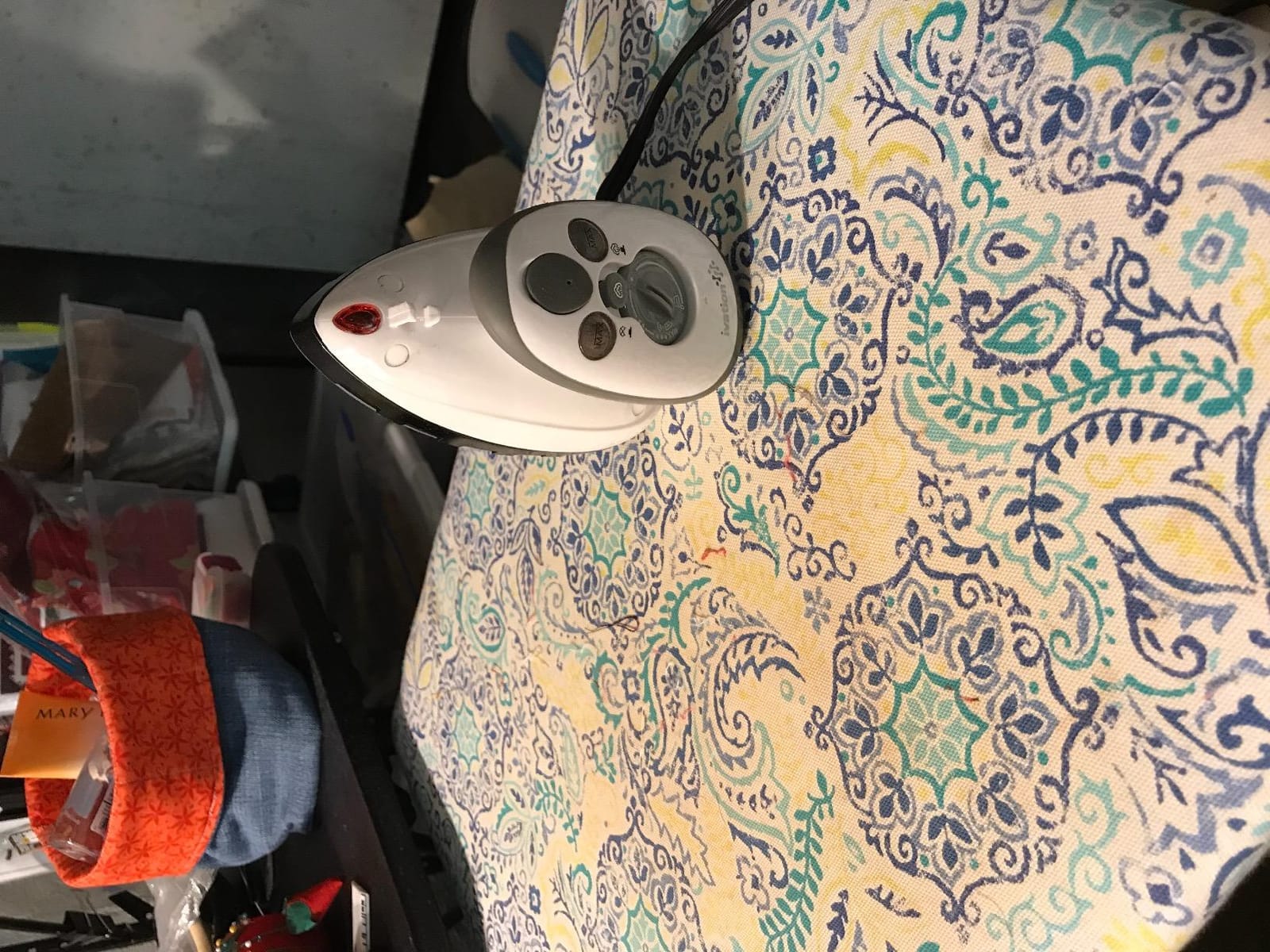 Ivation Mini Travel Iron, 420W, Dual Voltage, Ceramic Soleplate, Steam customer photo 2