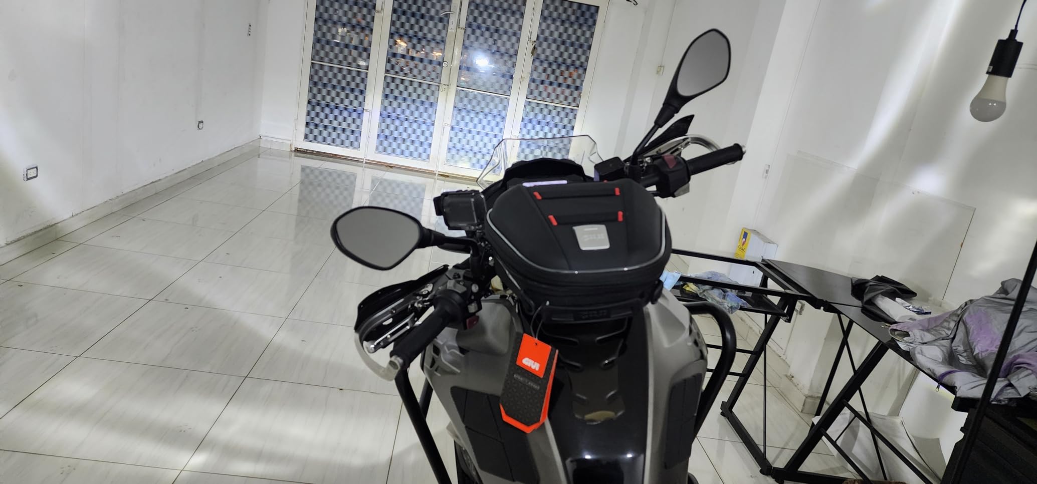 GIVI MT505 5 liter tanklock tank bag customer photo 1