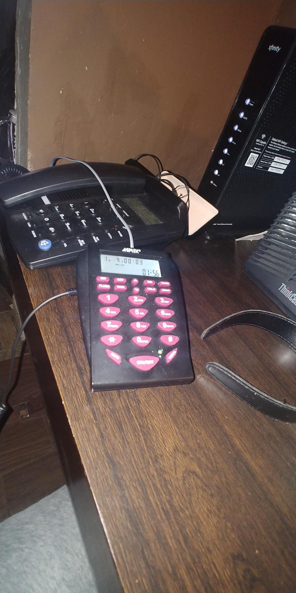 AGPTEK Corded Telephone with Headset & Dialpad customer photo 2
