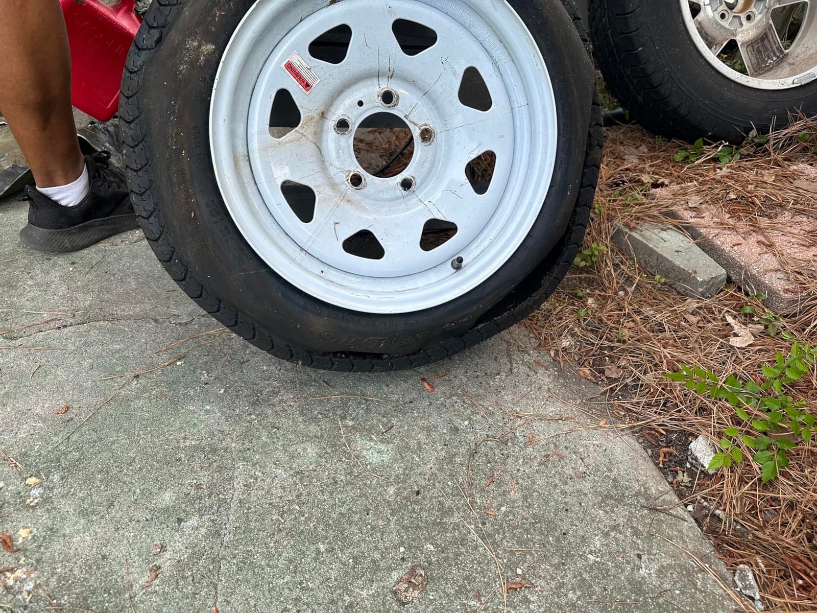 eCustomrim Trailer Tire Rim Assembly ST205/75D15 F78-15 Load C 5 Lug White customer photo 1
