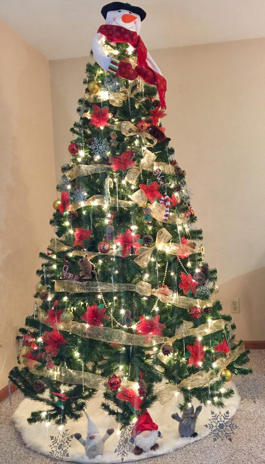 National Tree Company 7ft Pre-Lit North Valley Spruce Christmas Tree customer photo 1