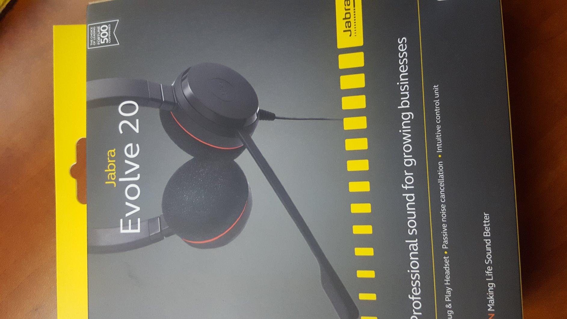 Jabra Evolve 20 UC Stereo Wired Headset/Music Headphones, Black customer photo 2