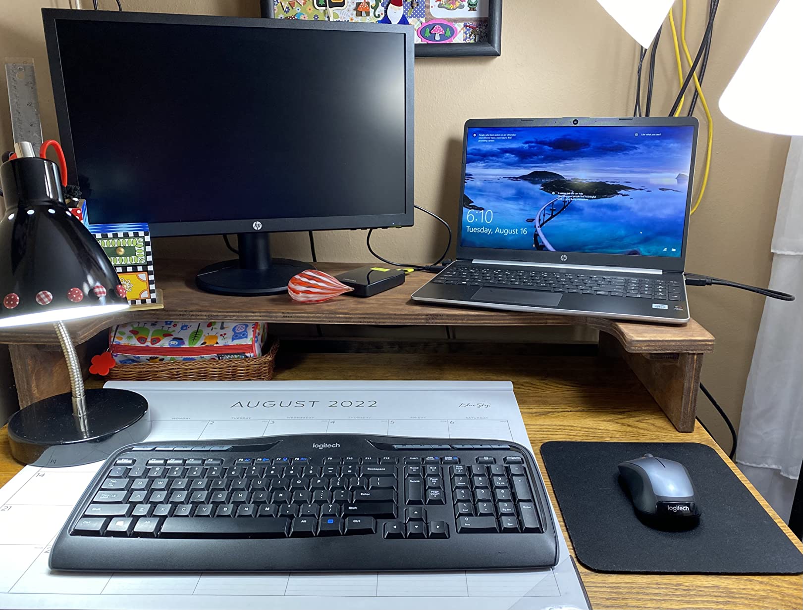 Logitech MK335 Full Size Quiet Wireless Keyboard Mouse Combo - Black/Silver customer photo 2