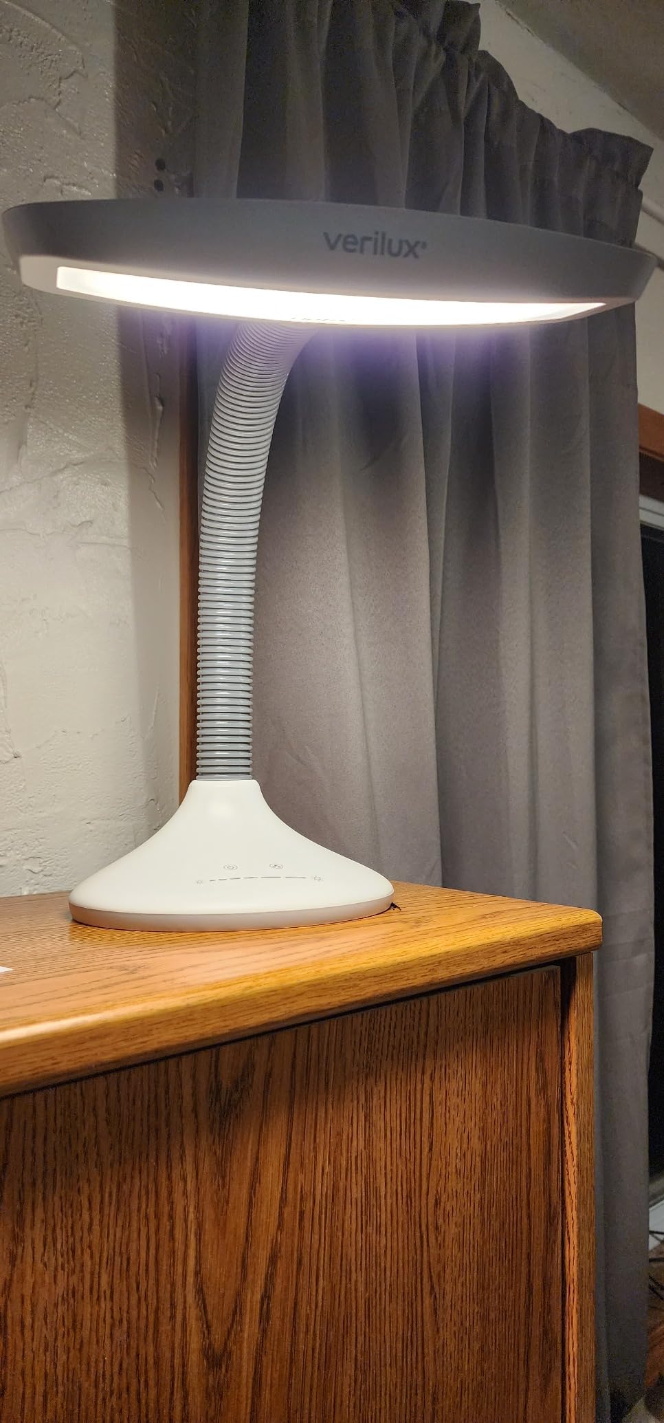 Verilux SmartLight Full Spectrum LED Desk Lamp with Adjustable Brightness | Flexible Gooseneck & USB Charging Port Helps Reduce Eye Strain & Fatigue; Ideal for Readers, Artists & Crafters customer photo 1