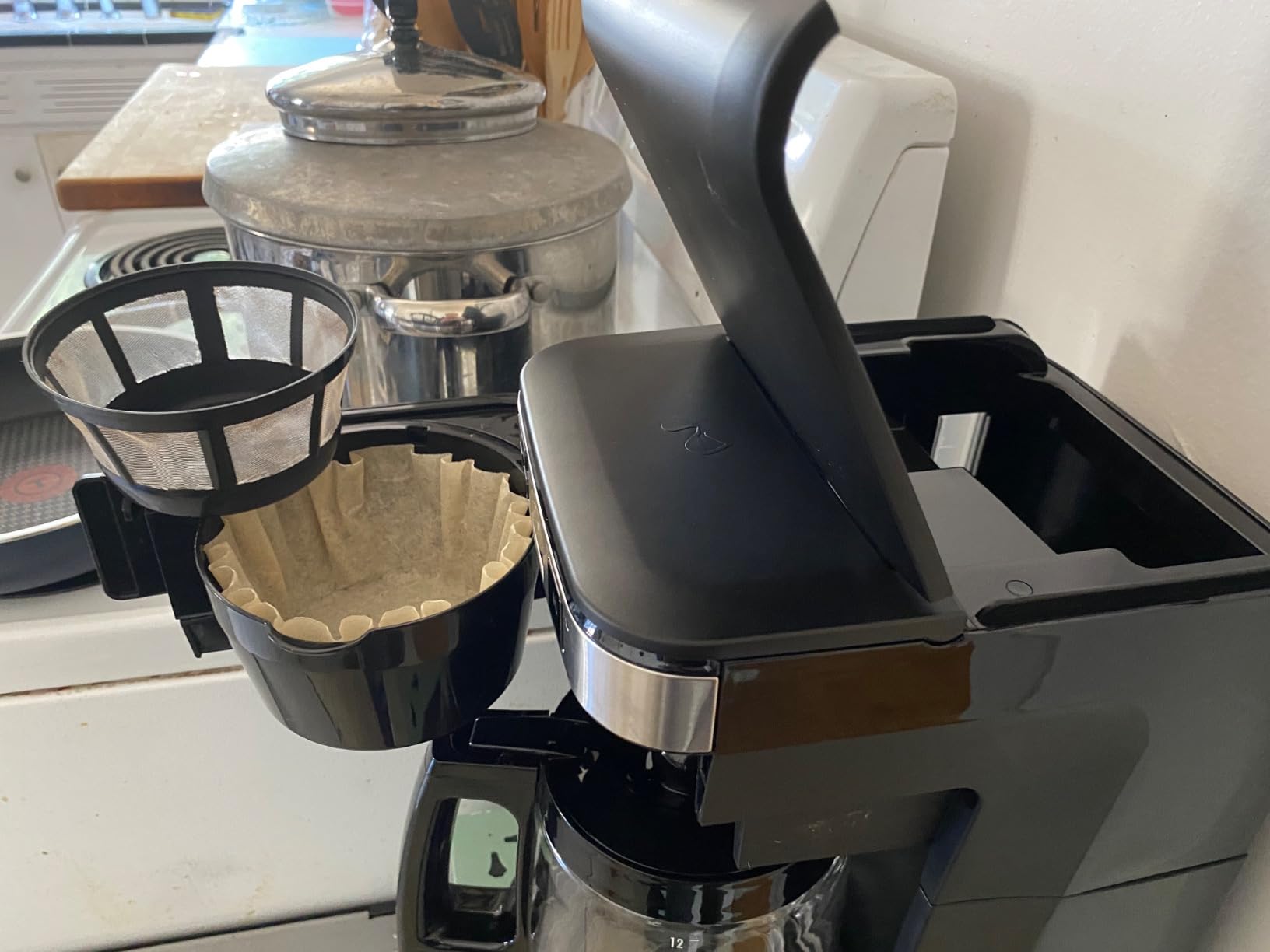 Hamilton Beach FrontFill 12 Cup Programmable Drip Coffee Maker | Regular & Bold Brew Options | Auto Pause and Pour | Glass Carafe | Black with Stainless Accents | 46310 customer photo 2