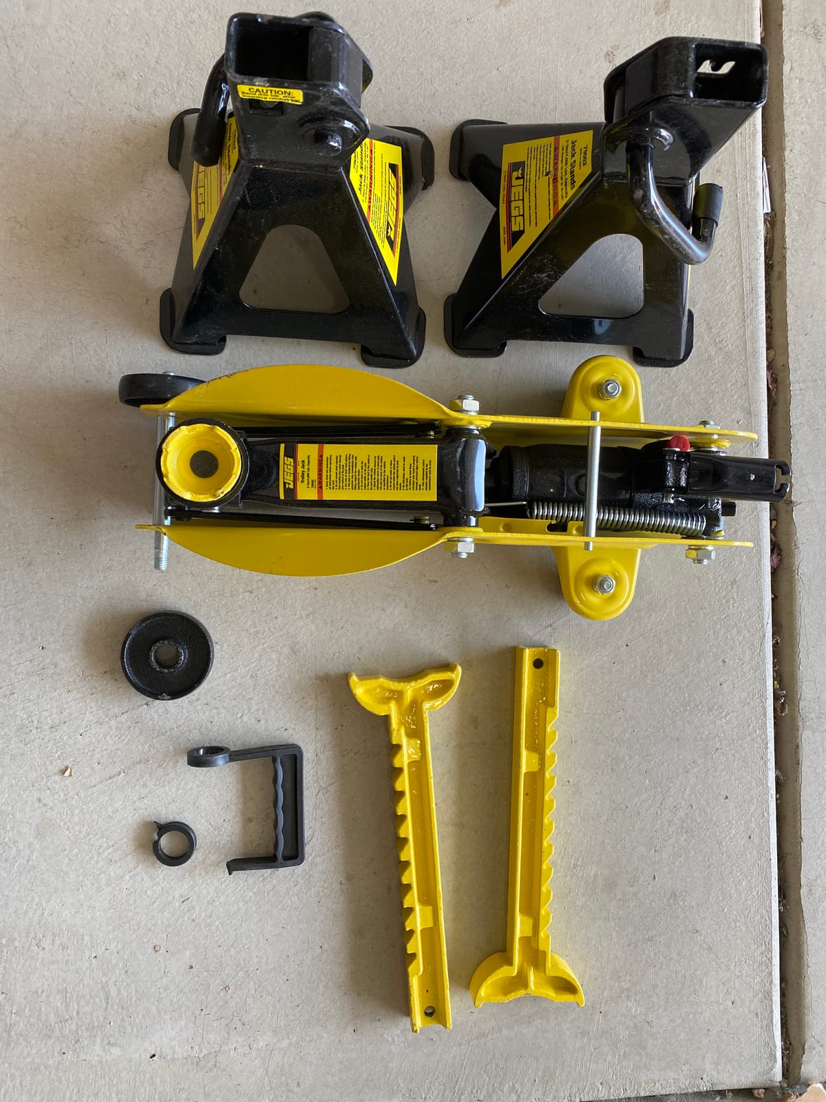 Hydraulic Utility Floor Jack and Jack Stands [2-Ton Capacity] customer photo 1