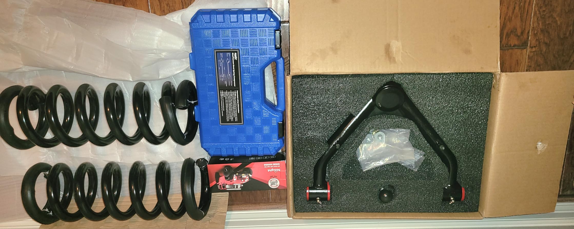 OMT Macpherson Strut Spring Compressor Tool Set with 10.5