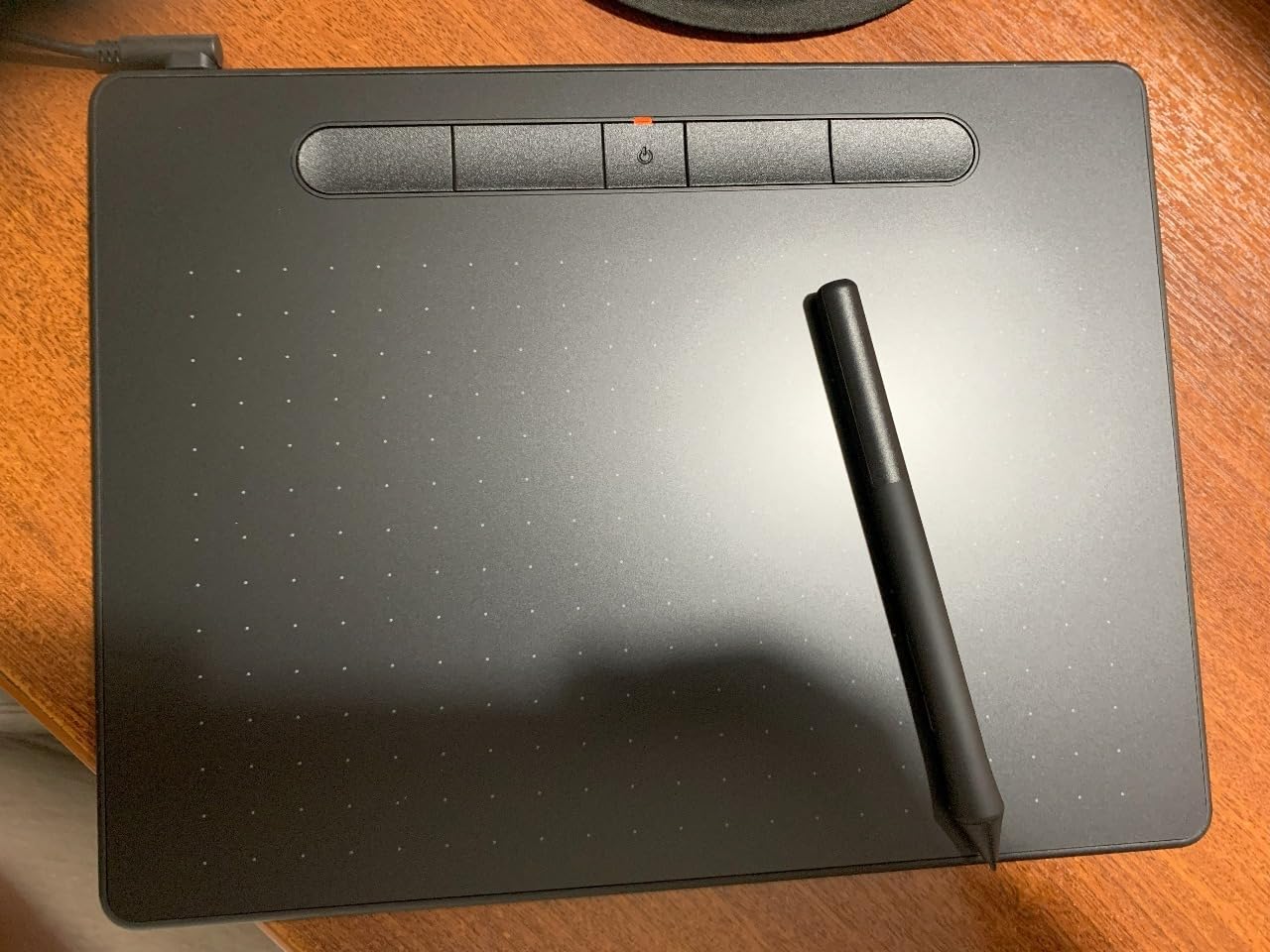 Wacom Intuos Medium, Bluetooth Graphic Drawing Tablet with Pen + Software customer photo 1