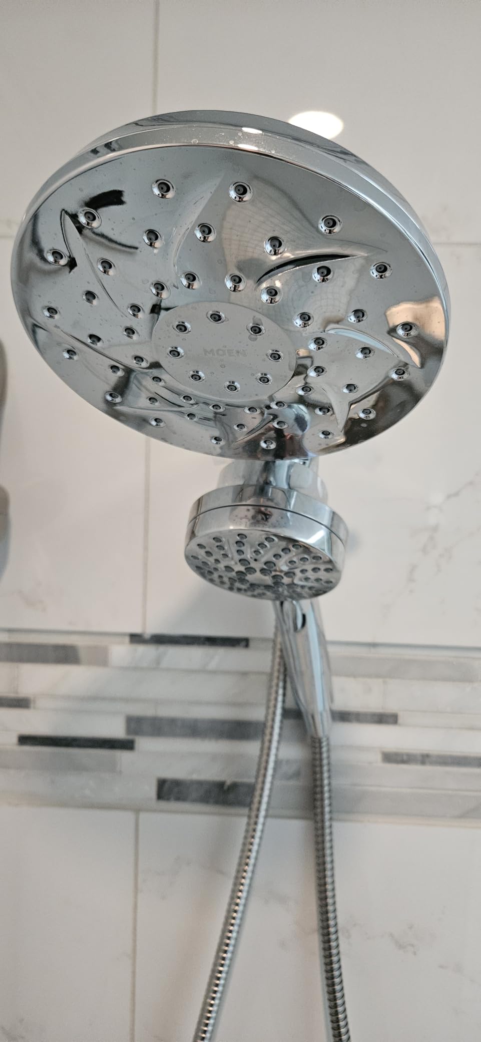 Moen 26009 Engage Magnetix Chrome 2-in-1 Rain Shower Head & Handshower customer photo 2