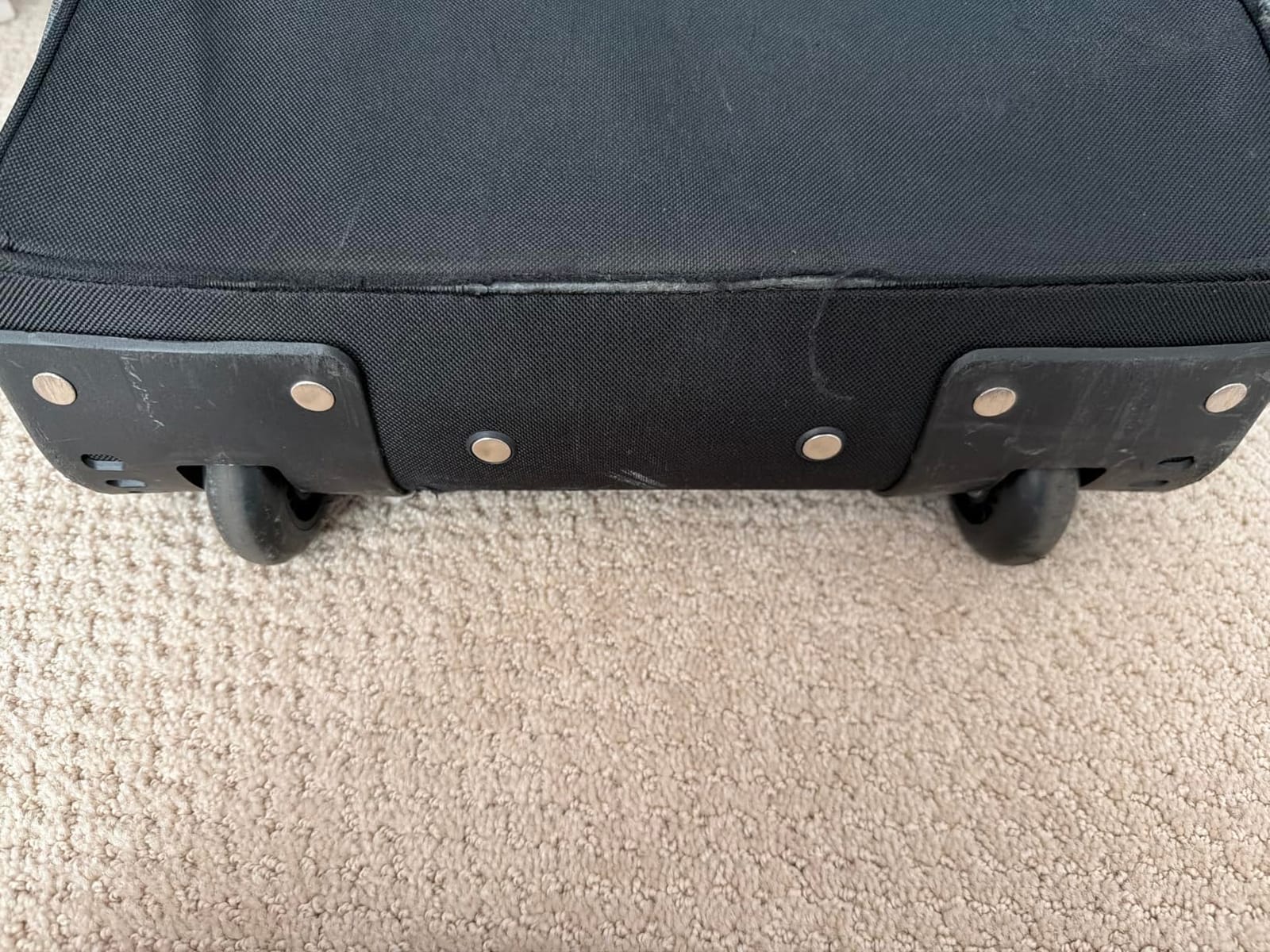 Pacific Gear Duffel Bag with Rolling Wheels customer photo 2