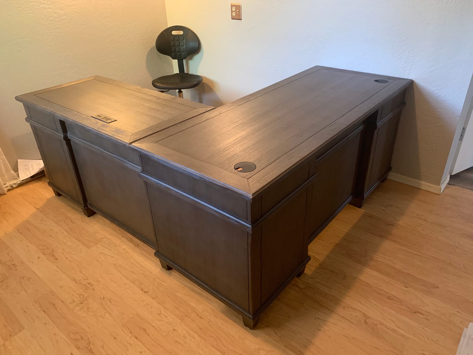 Martin Furniture Carson Wood Weathered Gray L-Desk Return Writing Table, Office Furniture, Spacious Corner Workstation, Wooden Frame, Home Office Professional Desk customer photo 2