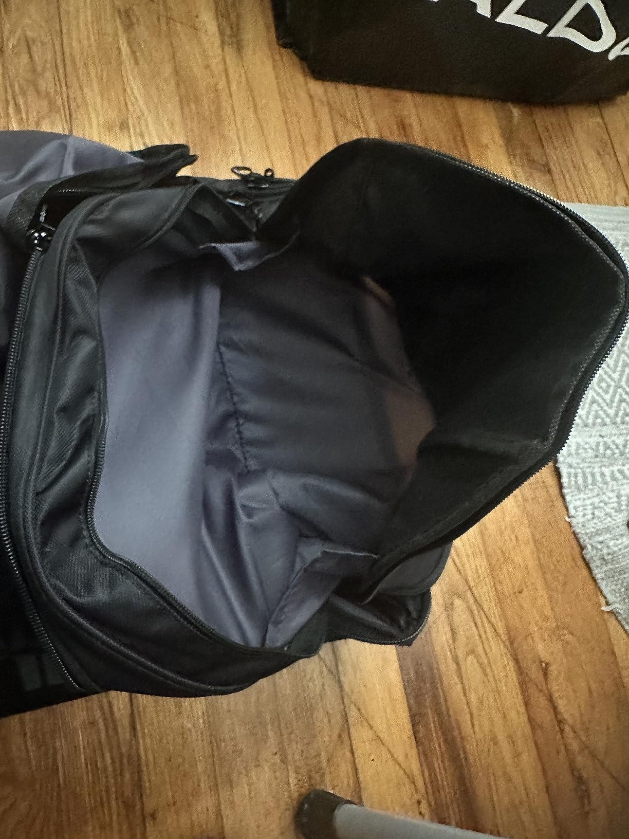Samsonite Andante 2 Wheeled Duffel Bag – 22-Inch Durable Rolling Luggage with Inline Skate Wheels, Push-Button Handle & Spacious Compartments – Travel-Friendly and Lightweight - All Black customer photo 2
