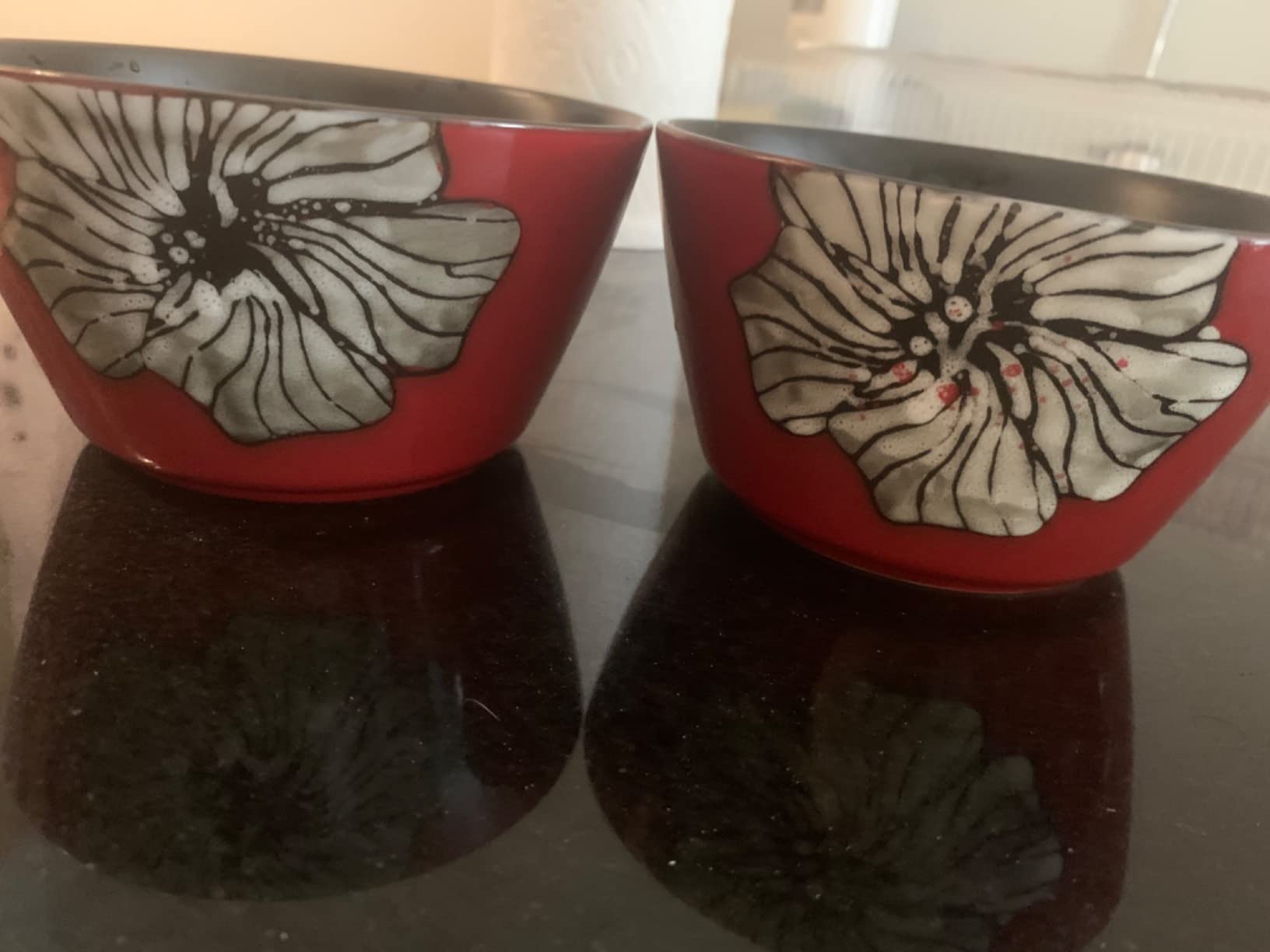Elama's Luxurious Red Winter Bloom 16 Piece Dinnerware Set with Complete Settign for 4 customer photo 1