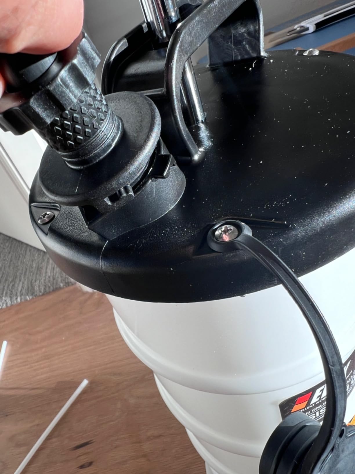 EWK 6.5L Manual Oil Extractor Pump for Cars Boats and Small Engines customer photo 2