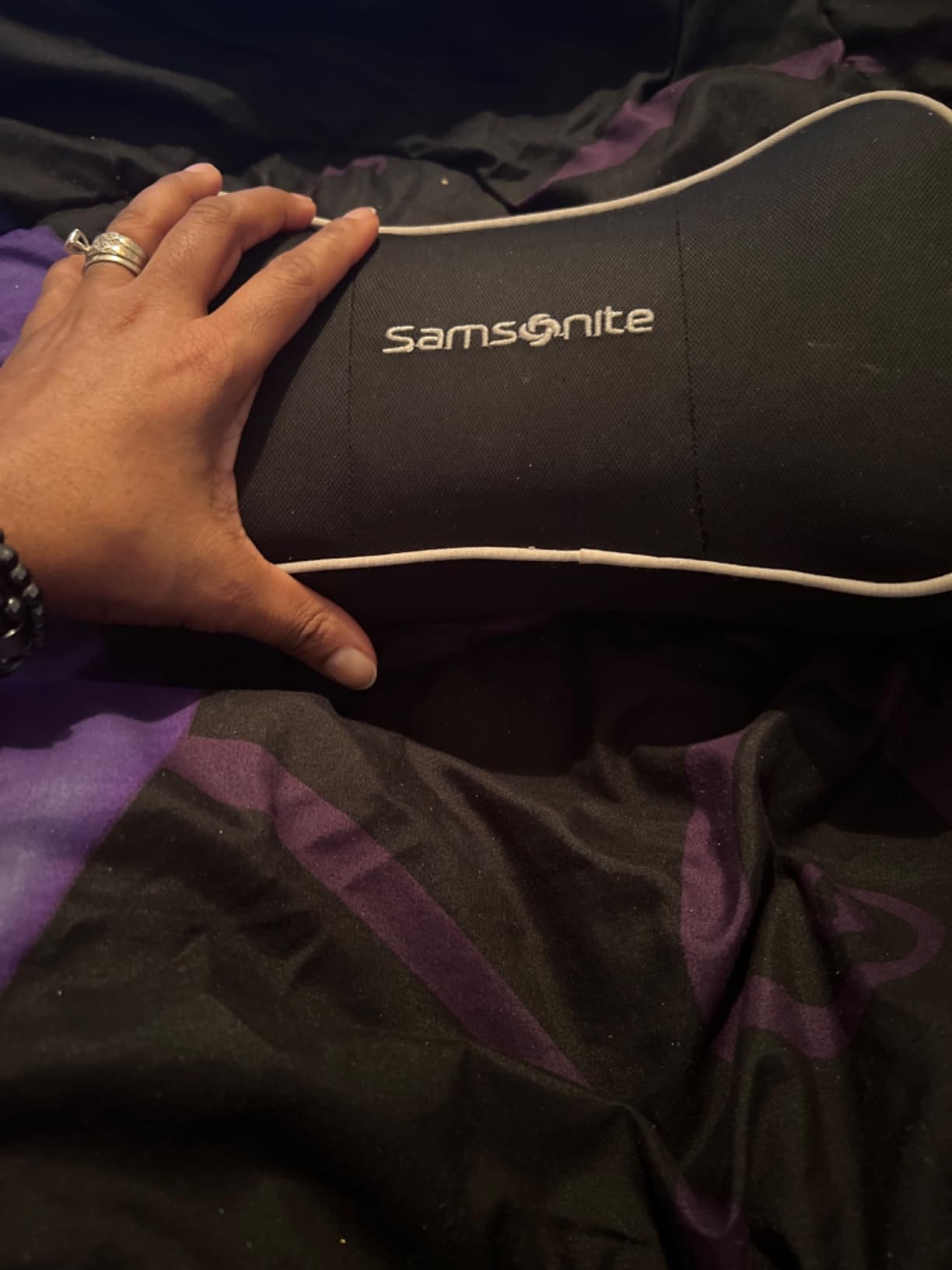 SAMSONITE Car Neck Pillow – Memory Foam Car Seat Headrest Cushion, Ergonomic Neck Support for Driving, Comfortable Head Rest for Long Trips, Travel Pillow for Cars & Office Chairs, Black customer photo 1
