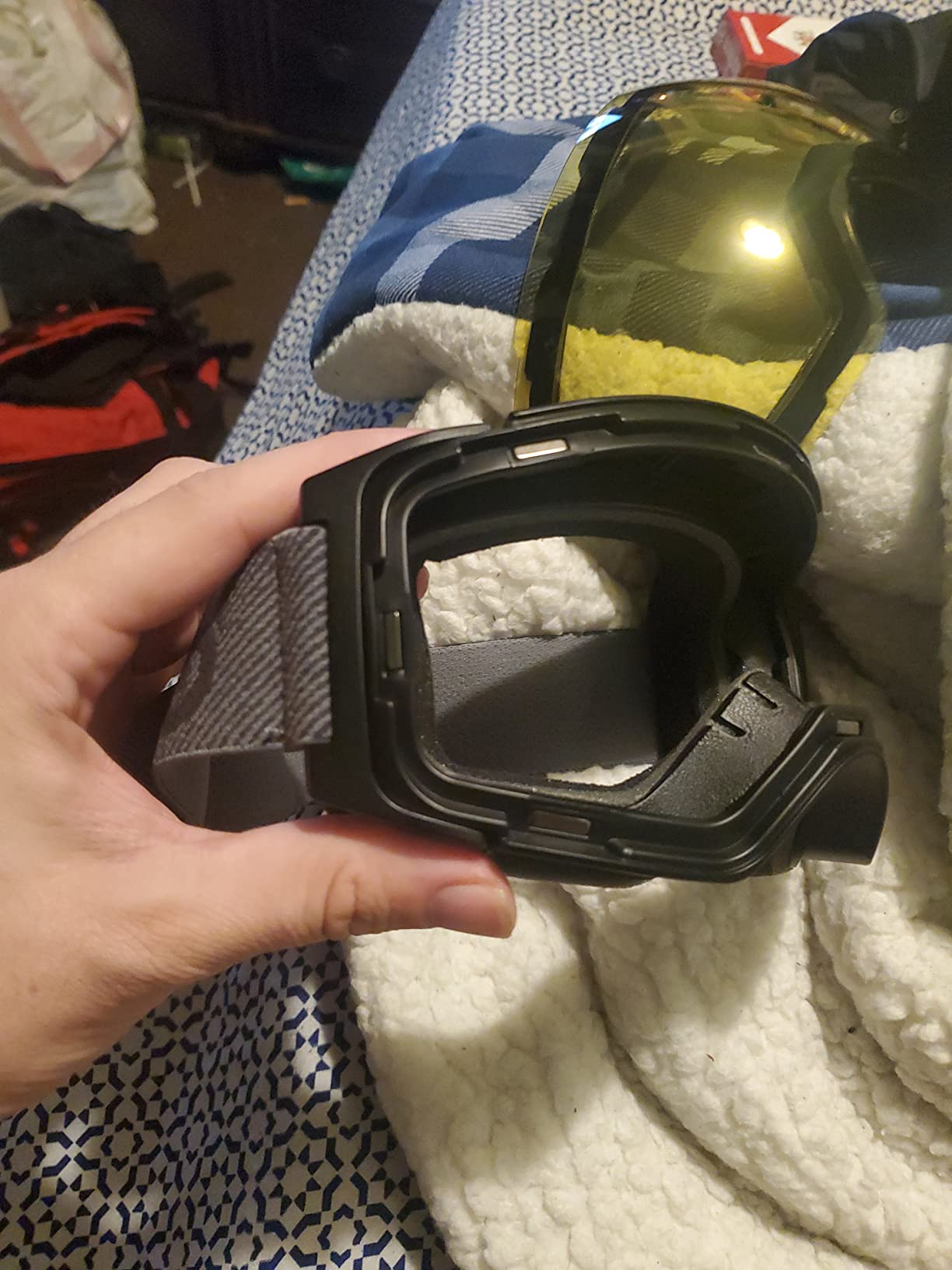 Odoland Magnetic Ski Goggles, 2 Interchangeable Lens Anti-Fog for Men Women customer photo 1