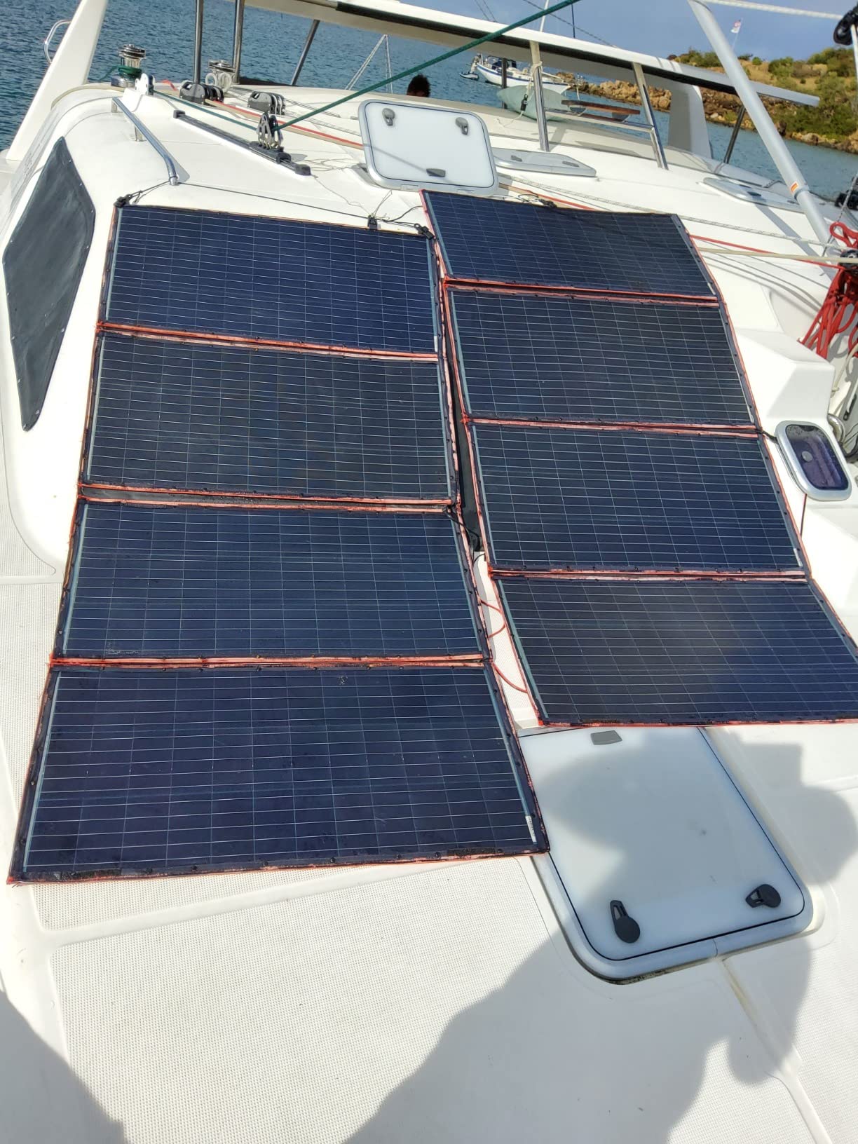DOKIO 300W Portable Foldable Solar Panel Kit with Charge Controller customer photo 2