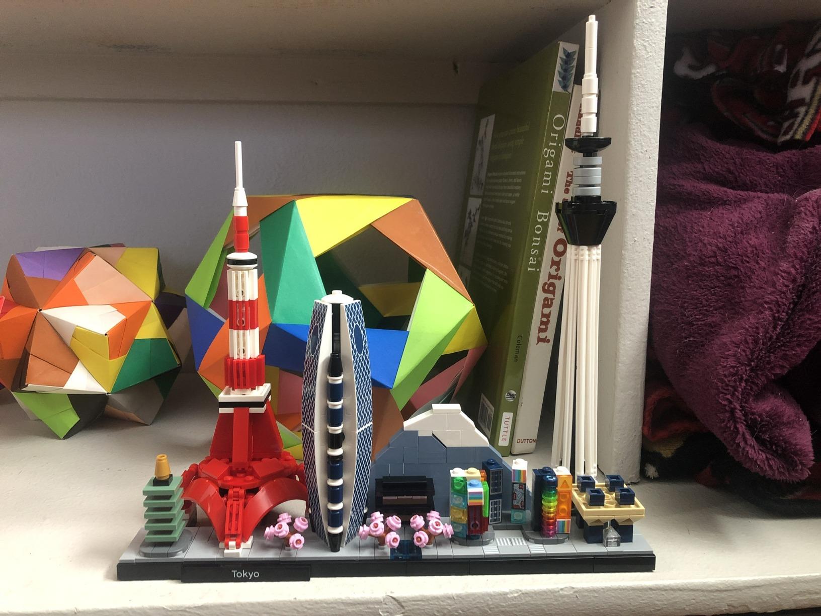 LEGO Architecture Skylines: Tokyo 21051 Building Kit, Collectible Architecture Building Set for Adults (547 Pieces) customer photo 2