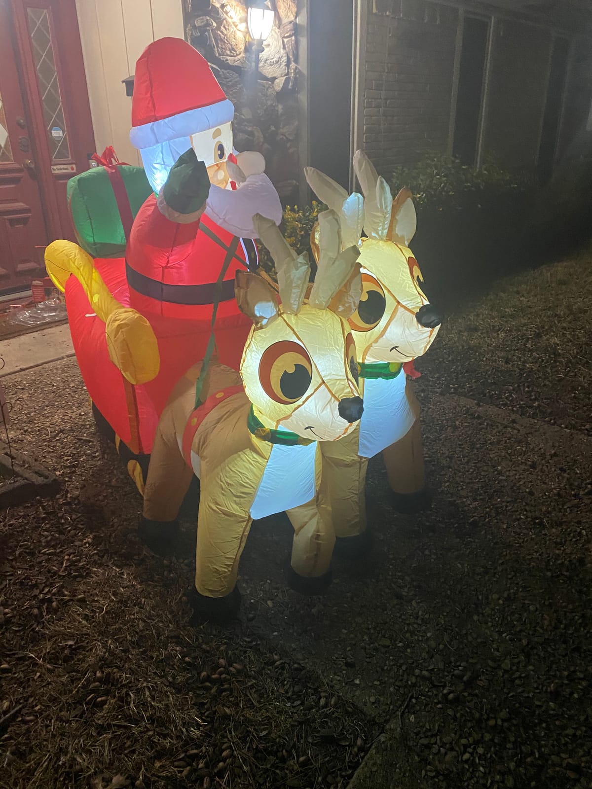 Joiedomi 6 FT Long Christmas Inflatable Santa on Sleigh with 2 Reindeer, Inflatable Christmas Yard Decorations with Build-in LED, Blow Up Xmas Decorations Outdoor for Party Yard Garden Lawn Décor customer photo 2