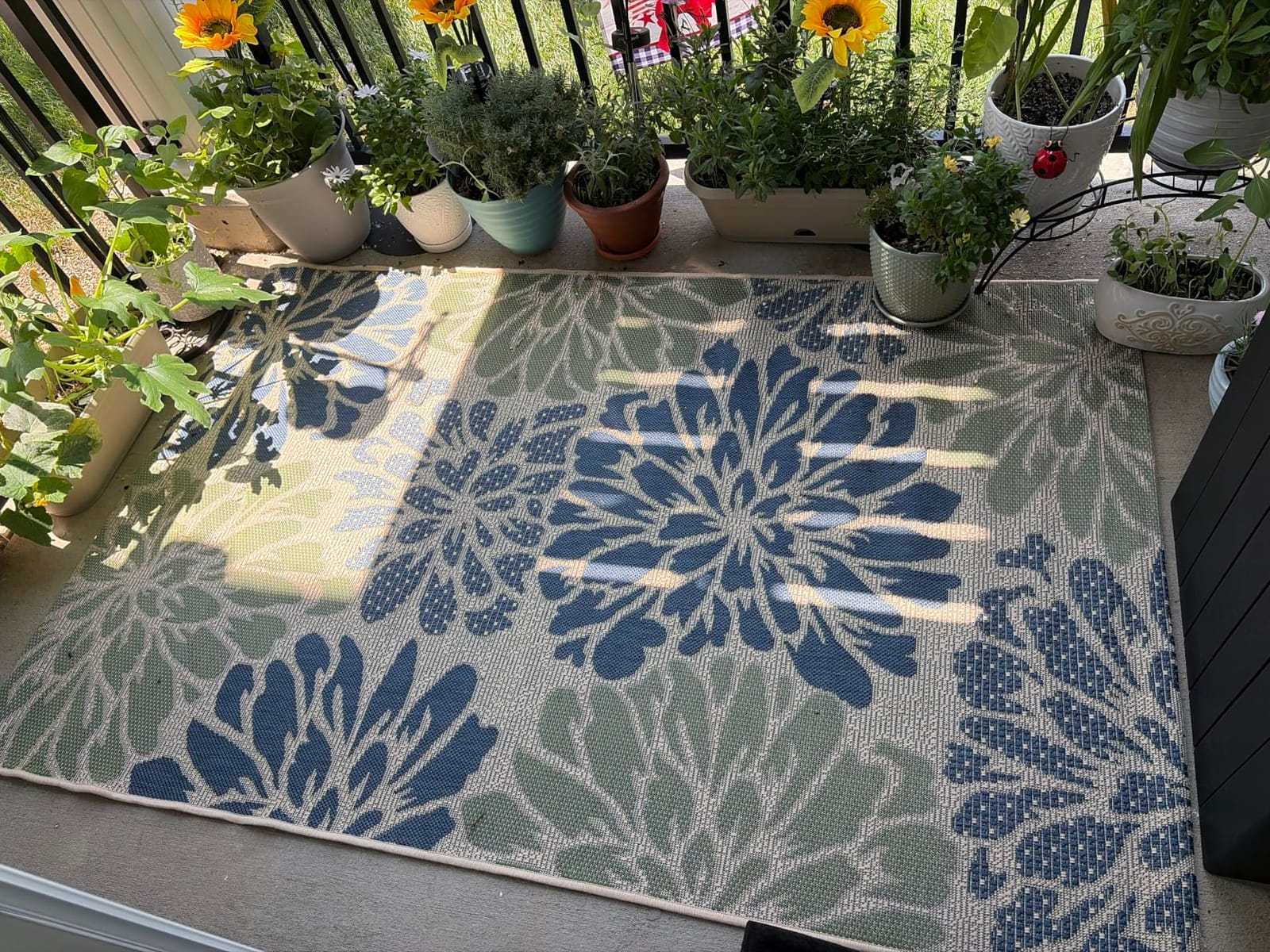 JONATHAN Y Floral Textured Weave Indoor Outdoor Area Rug 9X12 Navy/Aqua, Zinnia Modern for Backyard, Patio, Porch, Easy-Cleaning, High Traffic, Pet-Friendly, Non-Shedding (SMB110C-9) customer photo 2