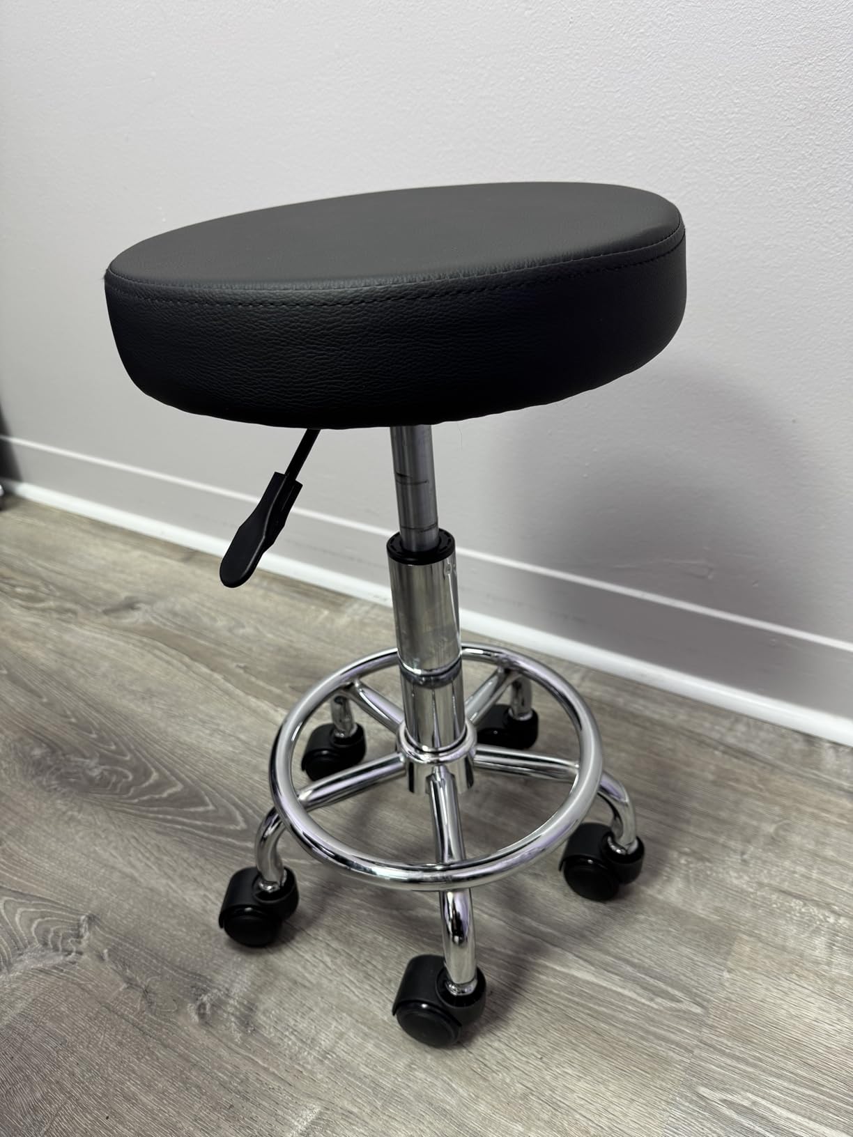 KKTONER PU Leather Round Rolling Stool with Foot Rest Swivel Height Adjustment Spa Drafting Salon Tattoo Work Office Massage Stools Task Chair Small (Black) customer photo 2