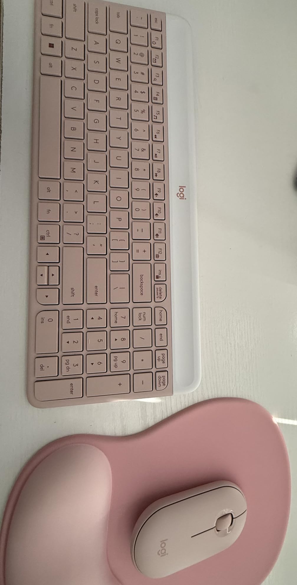 Logitech MK470 Slim Wireless Combo Compact Keyboard and Mouse - Off White customer photo 2