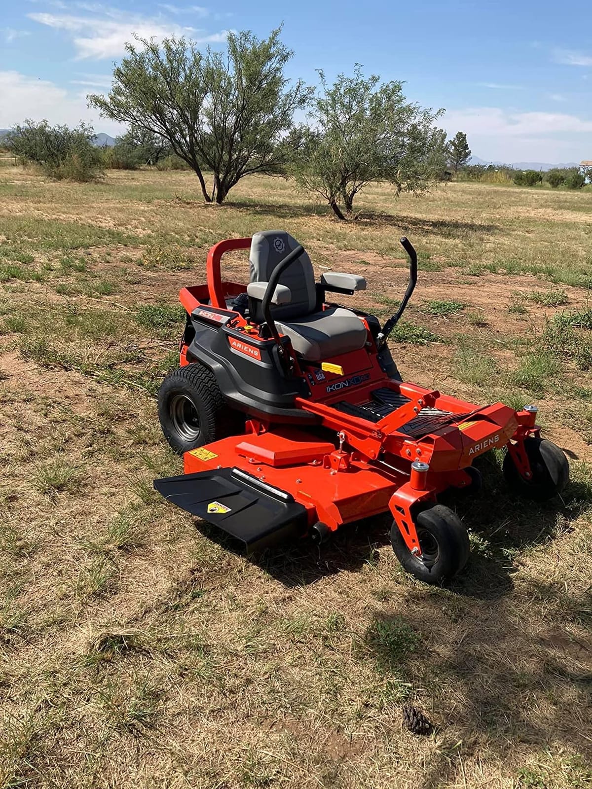 Ariens Ikon XD Zero Turn Radius Tractor, 23-HP FR691 Kawasaki Engine, 60-in. Deck - Quantity 1 customer photo 1