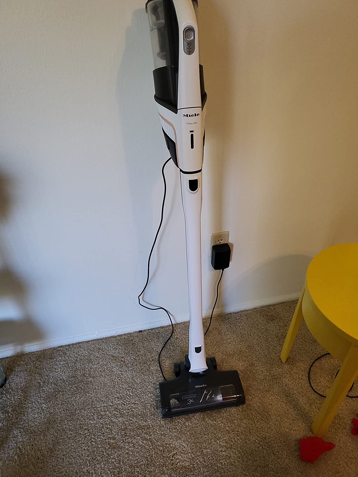 Miele Triflex HX1 Battery Powered Bagless Stick Vacuum, Lotus White customer photo 1