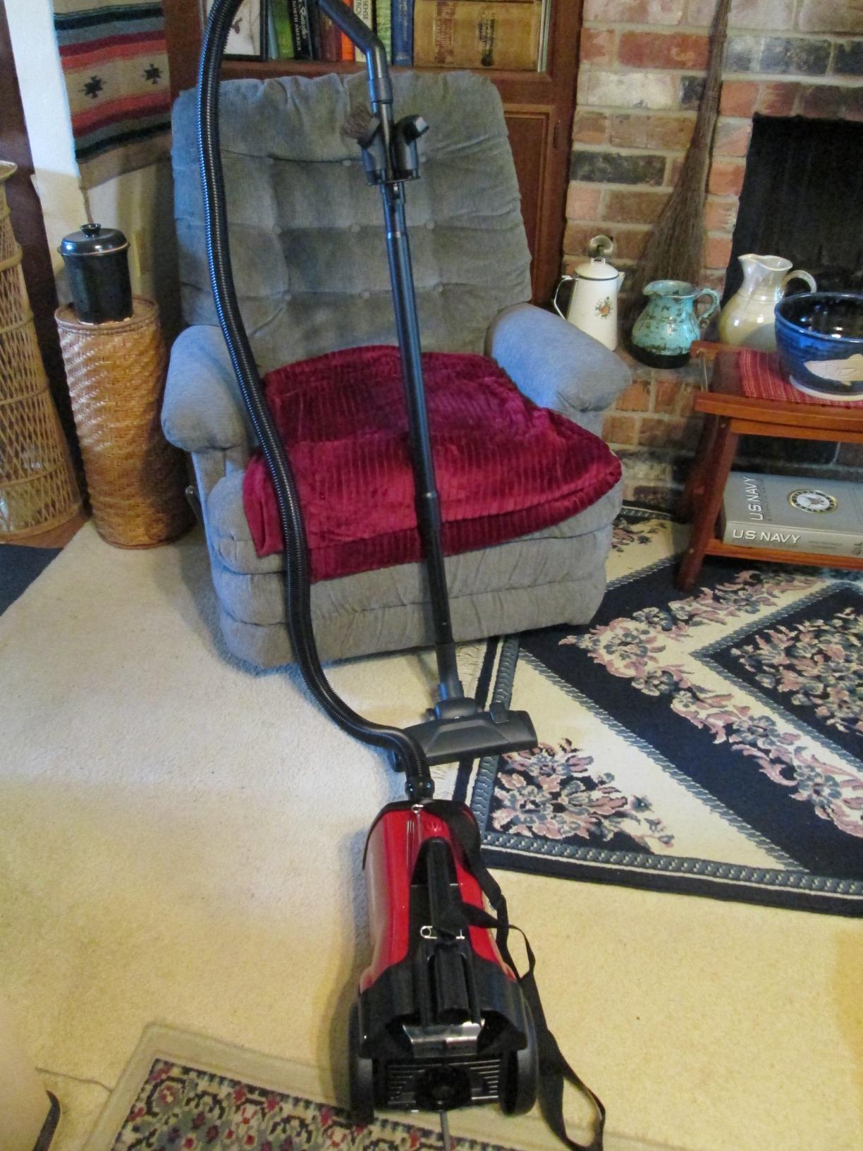 Sanitaire SC3683D Canister Vacuum, Red customer photo 1
