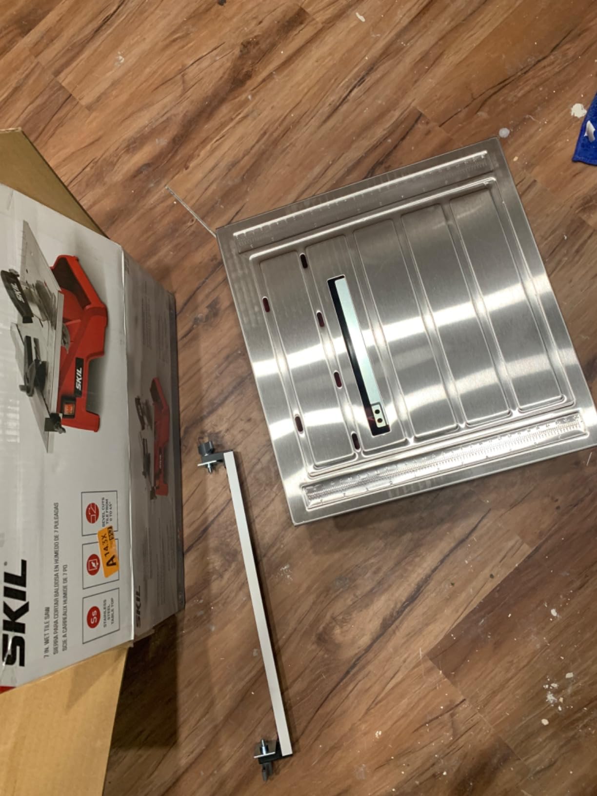 SKIL 7-Inch Wet Tile Saw (3540-02) and QEP 7