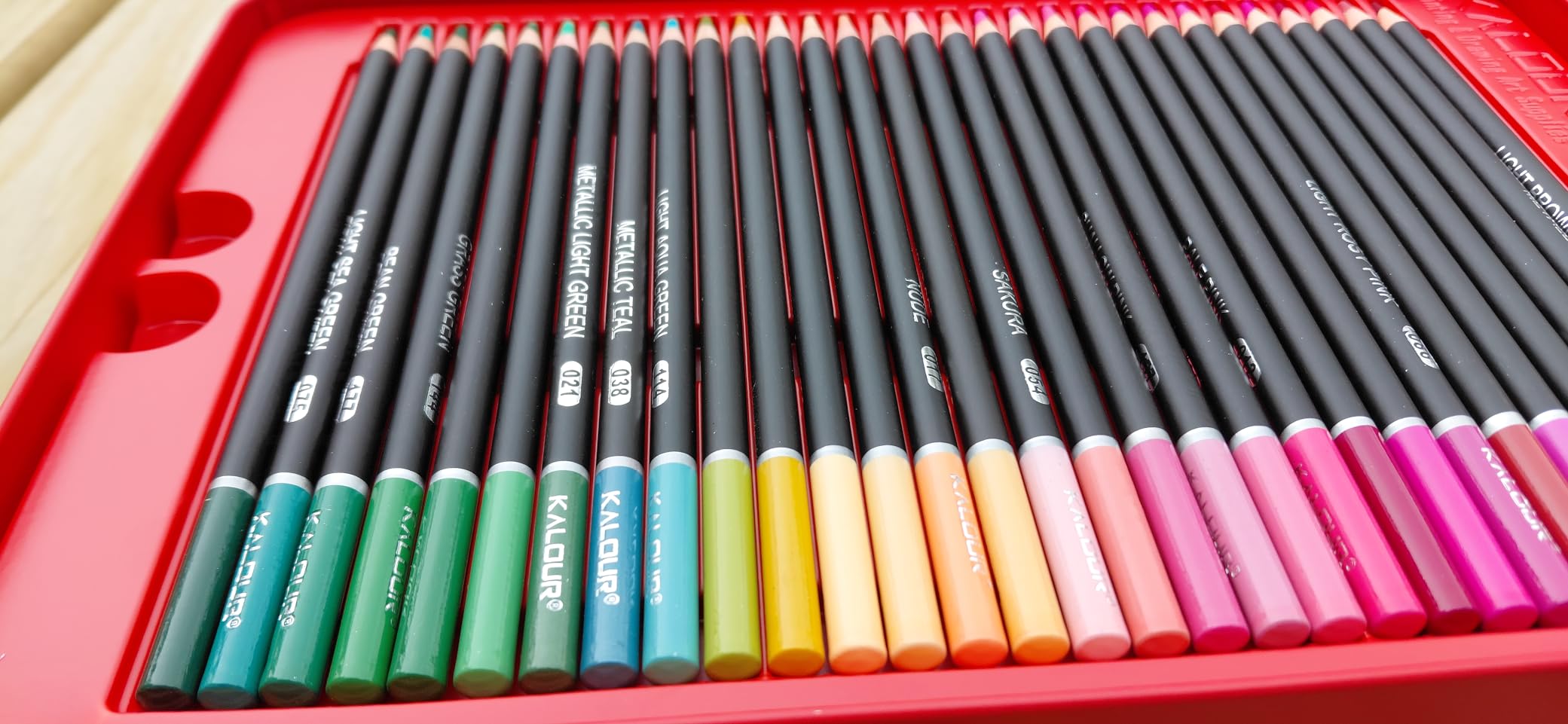 KALOUR 180 Colored Pencil Set for Adults Artists - Rich Pigment Soft Core -12 Metallic Pencil - Ideal for Coloring Drawing Sketching Shading Blending - Vibrant Color(Tin Case) customer photo 2