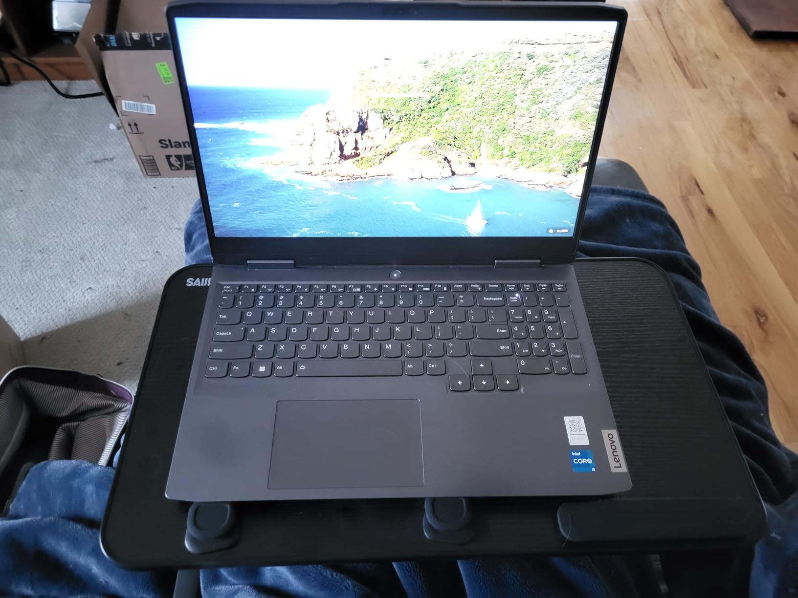 SAIJI Height & Angle Adjustable Lap Desk Laptop Stand for Bed customer photo 1