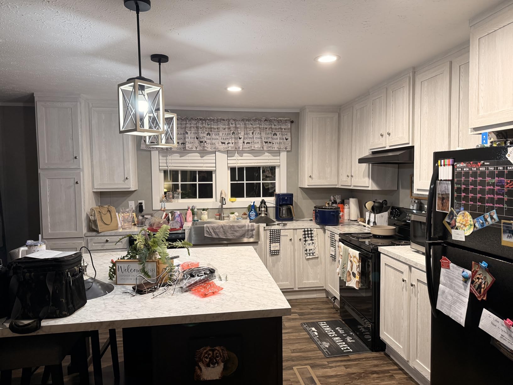 DEWENWILS Farmhouse Pendant Light 2-Pack Kitchen Island Wood Grain Bronze customer photo 1