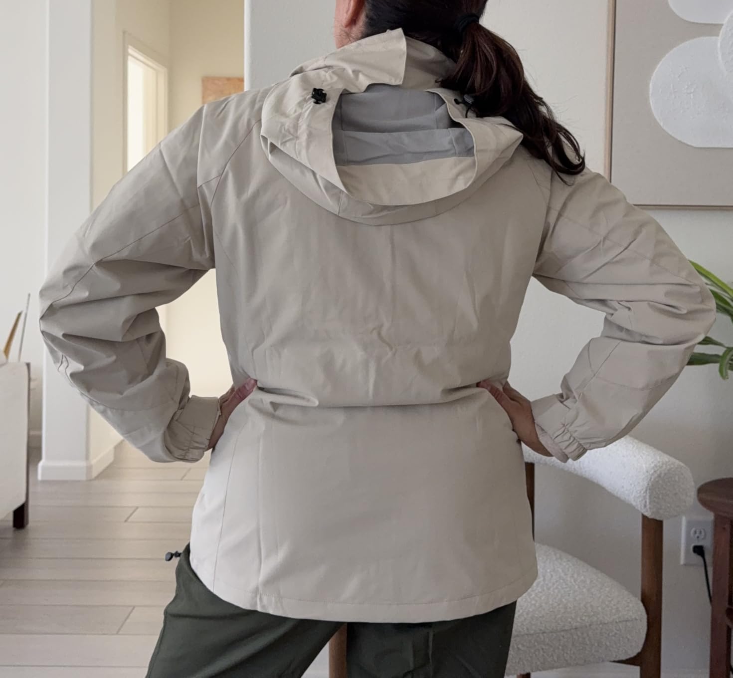 DC Diamond Candy Women's Lightweight Waterproof Hooded Rain Jacket customer photo 1