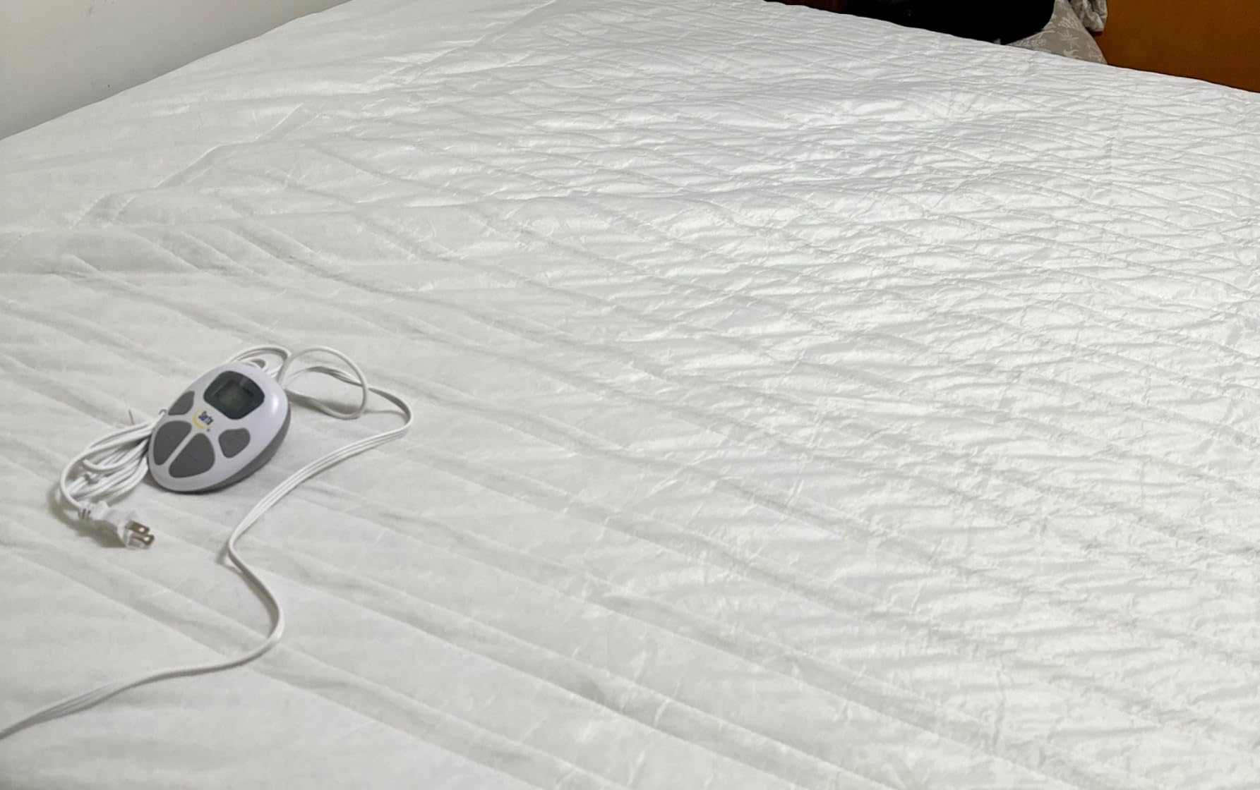 Serta Waterproof Heated Mattress Pad with Deep Pocket,Dual Controller Queen customer photo 1