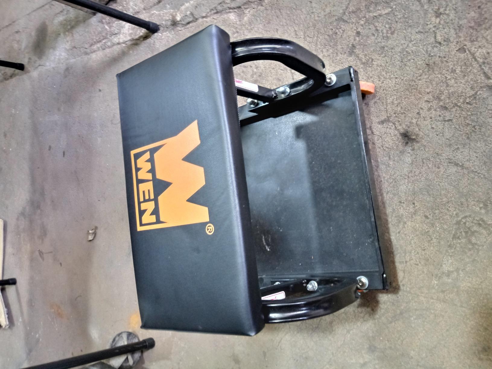 WEN 73011T 250 lb. Capacity Rolling Mechanic Seat with Onboard Storage customer photo 1