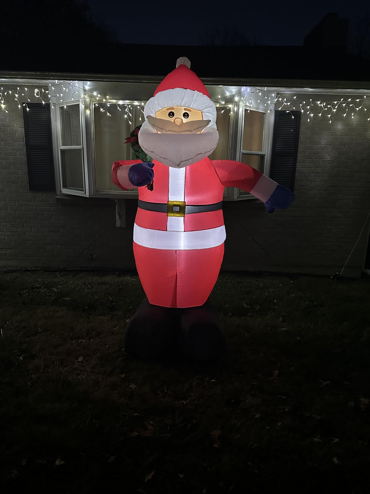 8 FT Christmas Inflatables Santa Claus Outdoor Decorations, Blow Up Santa Claus with Gifts Bag, Big Santa Carrying Presents Sack, Built-in LED Light, Xmas Outside Decor for Front Back Yard Garden Lawn customer photo 2